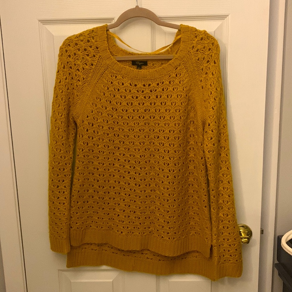 Yellow sweater
